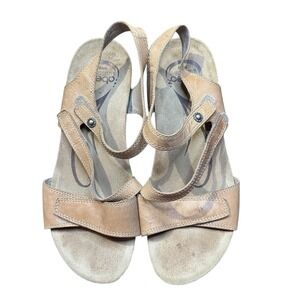 Abeo Quartz Shoes Womens Size 9 Beige‎ Leather Strappy Wedge Comfort Sandals
